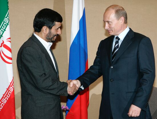 MAHMUD AHMADI-NEJAD AND VLADIMIR PUTIN 