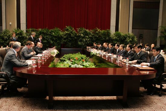 VLADIMIR PUTIN IN SHANGHAI