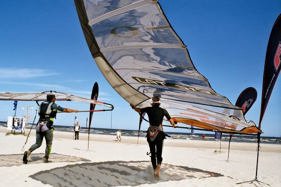 WINDSURFING