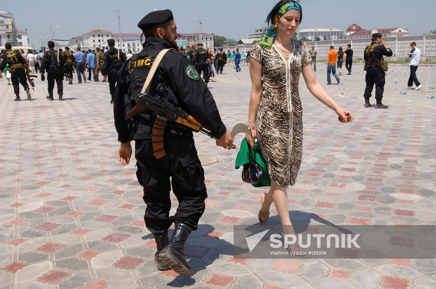 GROZNY STREET SCENE