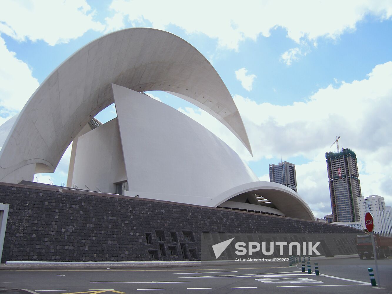 OPERA HOUSE 