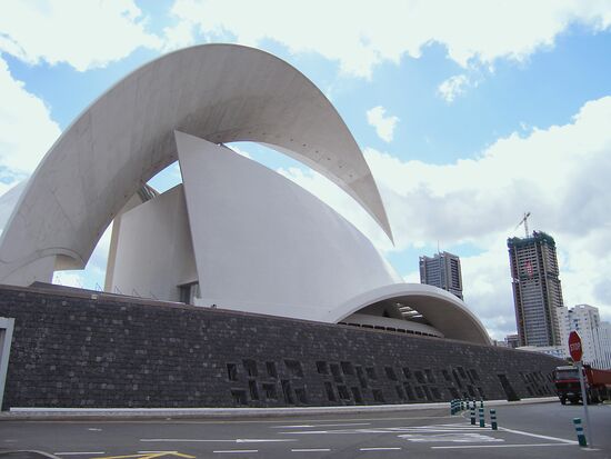 OPERA HOUSE 
