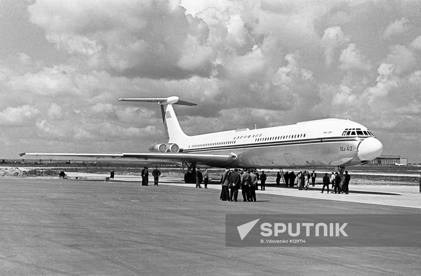 IL-62 AIRCRAFT AIRPORT VNUKOVO