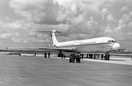 IL-62 AIRCRAFT AIRPORT VNUKOVO