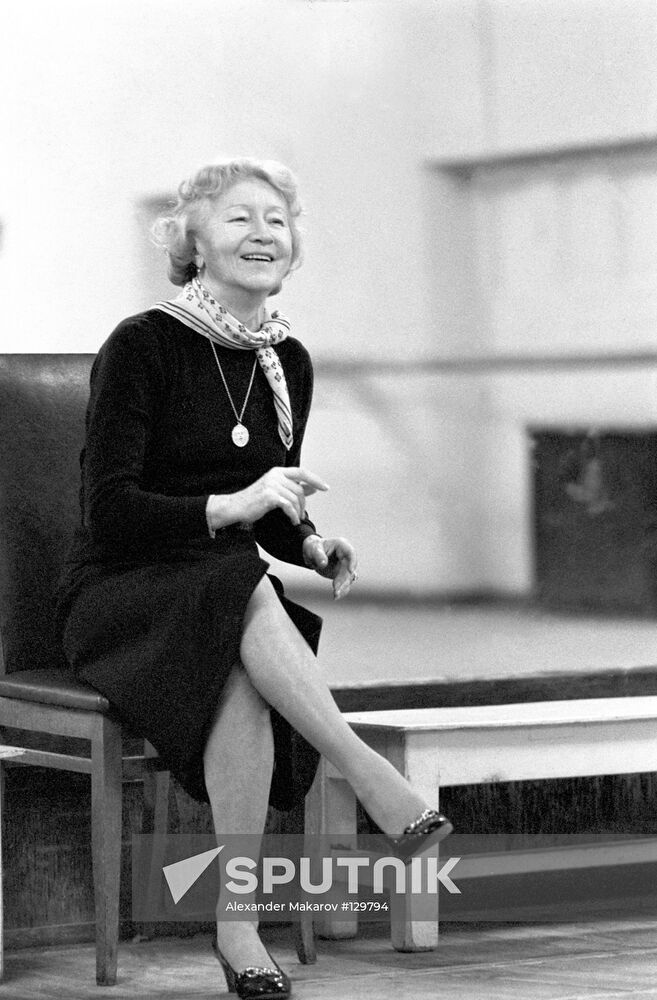 GALINA ULANOVA BOLSHOI THEATRE