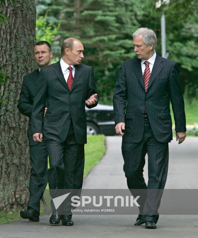 PUTIN GRYZLOV