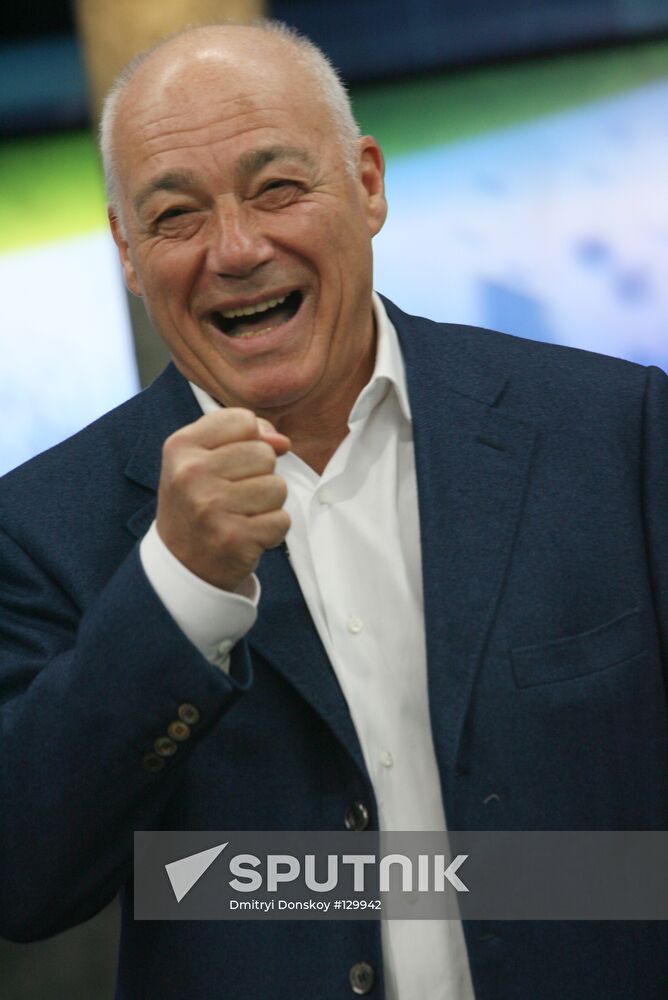 VLADIMIR POZNER 