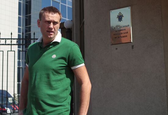 Alexei Navalny at Russia's Investigative Committee