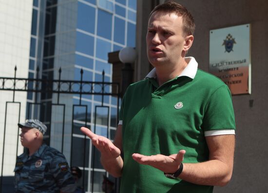 Alexei Navalny at Russia's Investigative Committee