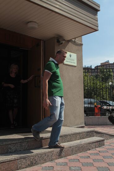 Alexei Navalny at Russia's Investigative Committee