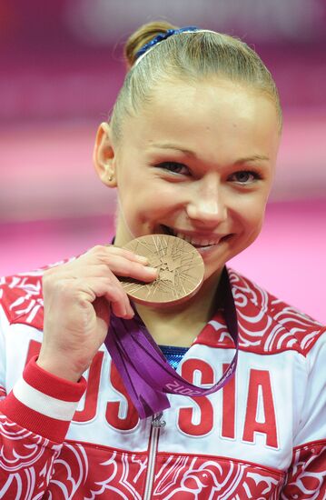 2012 Olympics. Women's Gymnastics. Vault