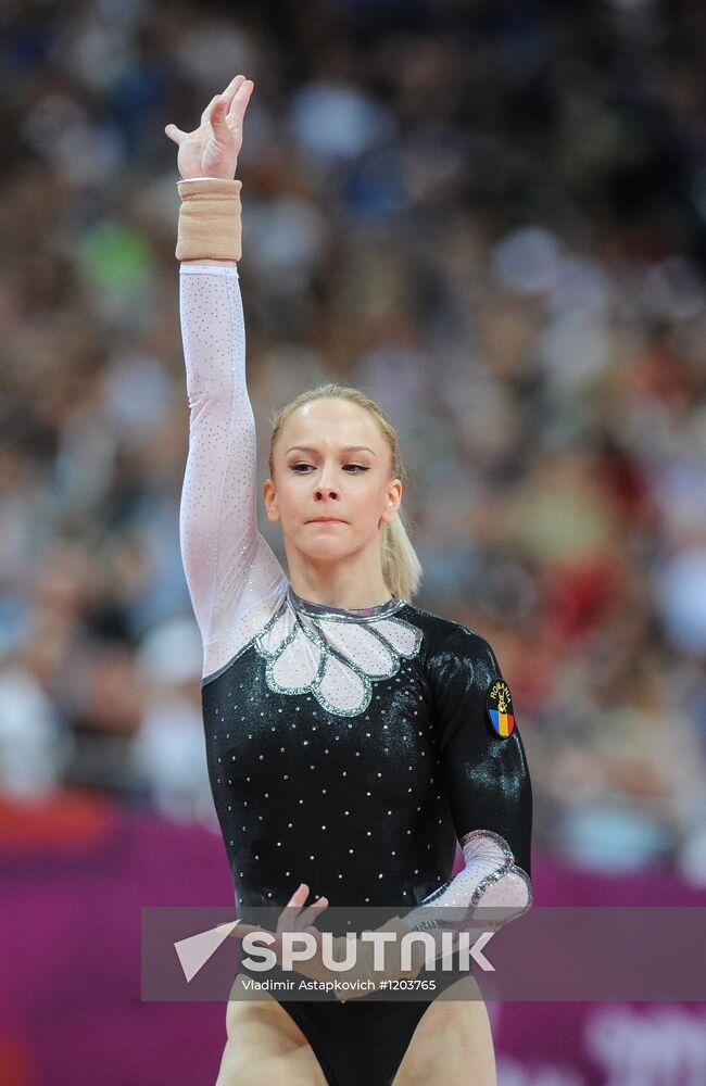 2012 Olympics. Women's Gymnastics. Vault