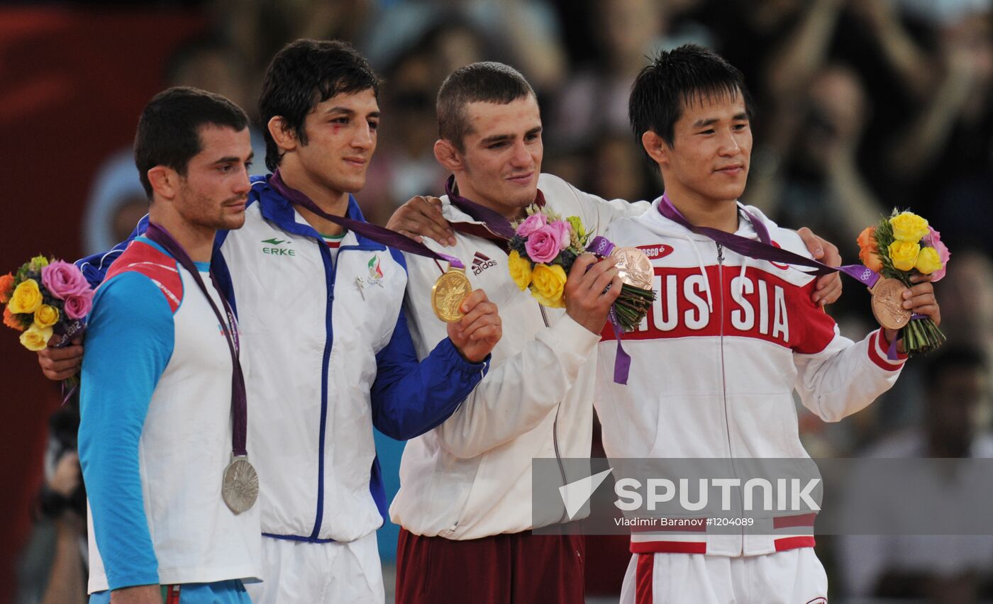 2012 Summer Olympics. Greco-Roman wrestling. Day 1