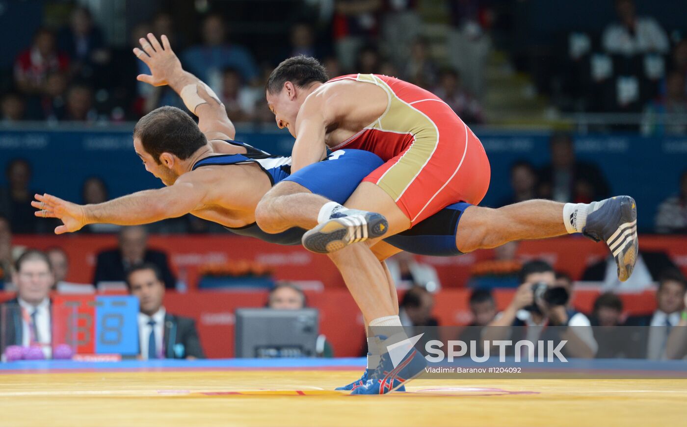 2012 Summer Olympics. Greco-Roman wrestling. Day 1
