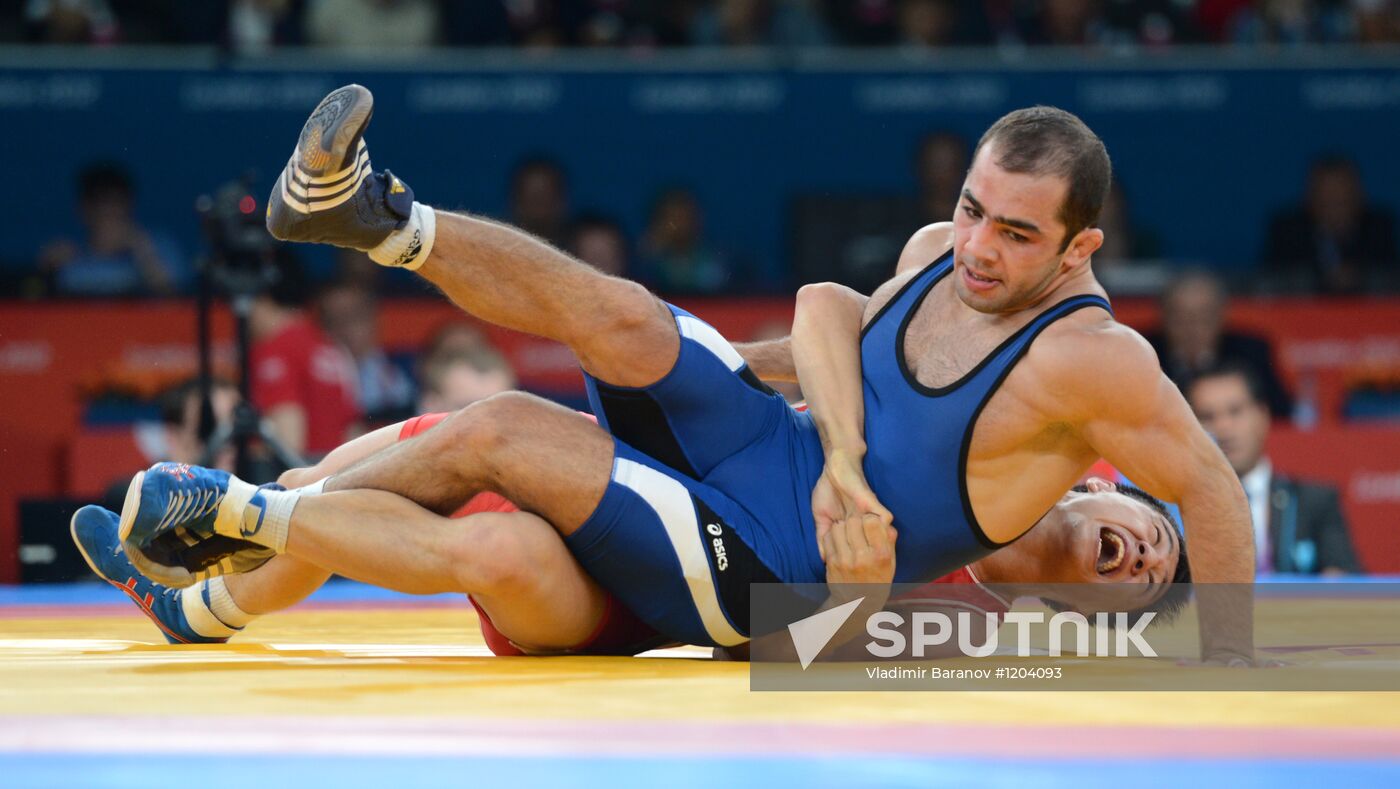 2012 Summer Olympics. Greco-Roman wrestling. Day 1