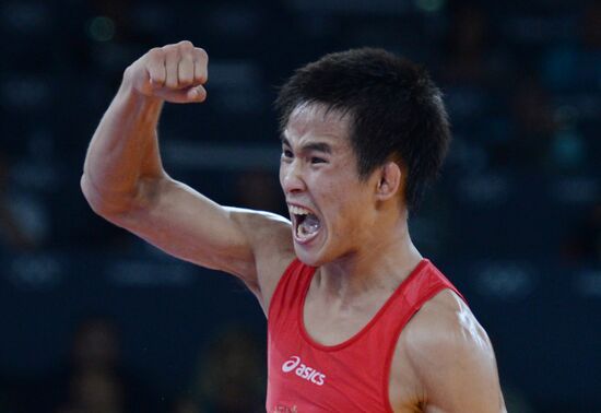 2012 Summer Olympics. Greco-Roman wrestling. Day 1