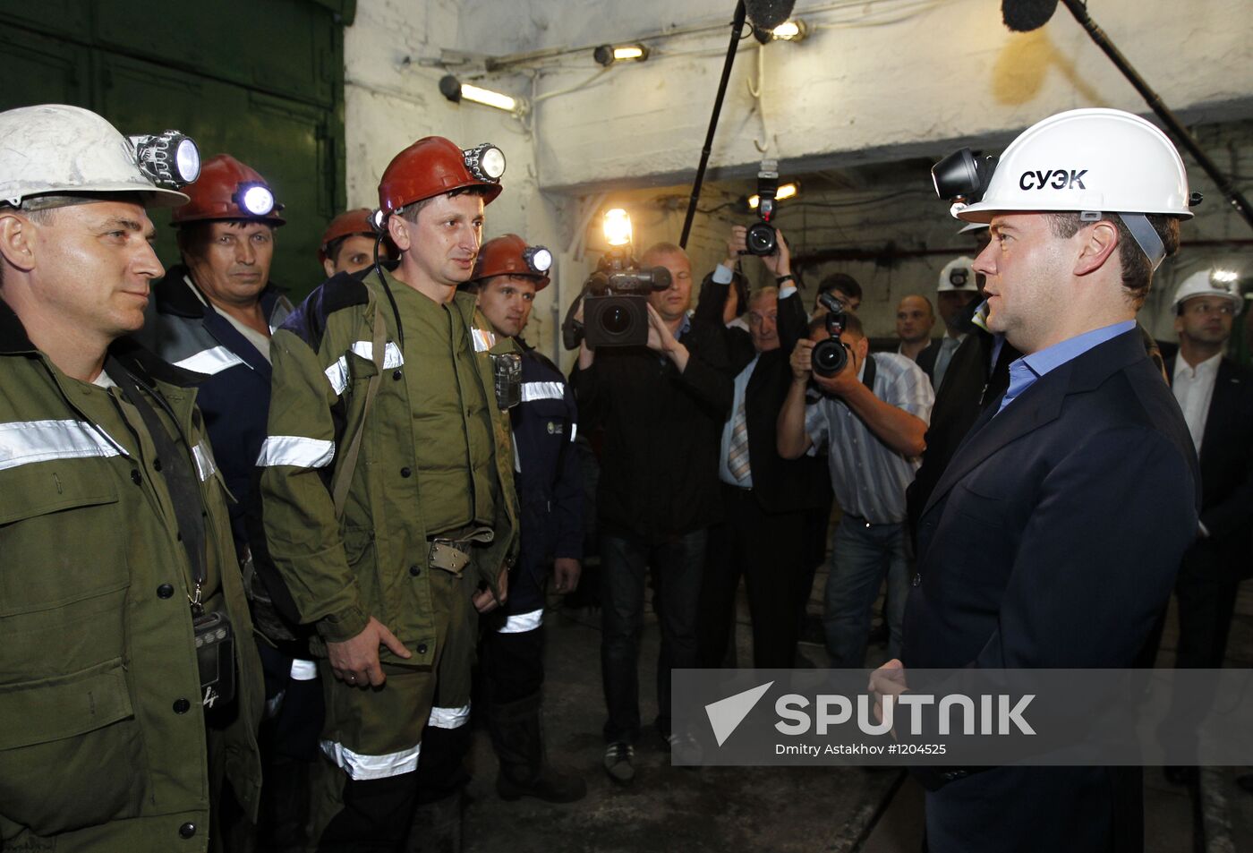 Dmitry Medvedev's working visit to Siberia. Leninsk-Kuznetsky