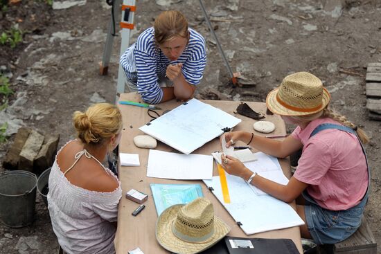 Troitsky Pit archaeological excavation site