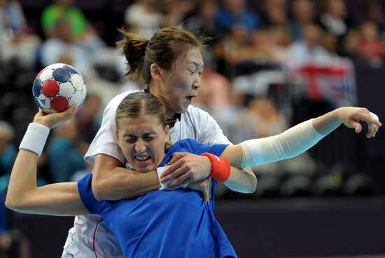 Olympics 2012 Women's Handball. Russia vs. South Korea