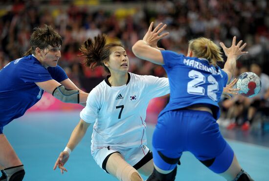 Olympics 2012 Women's Handball. Russia vs. South Korea