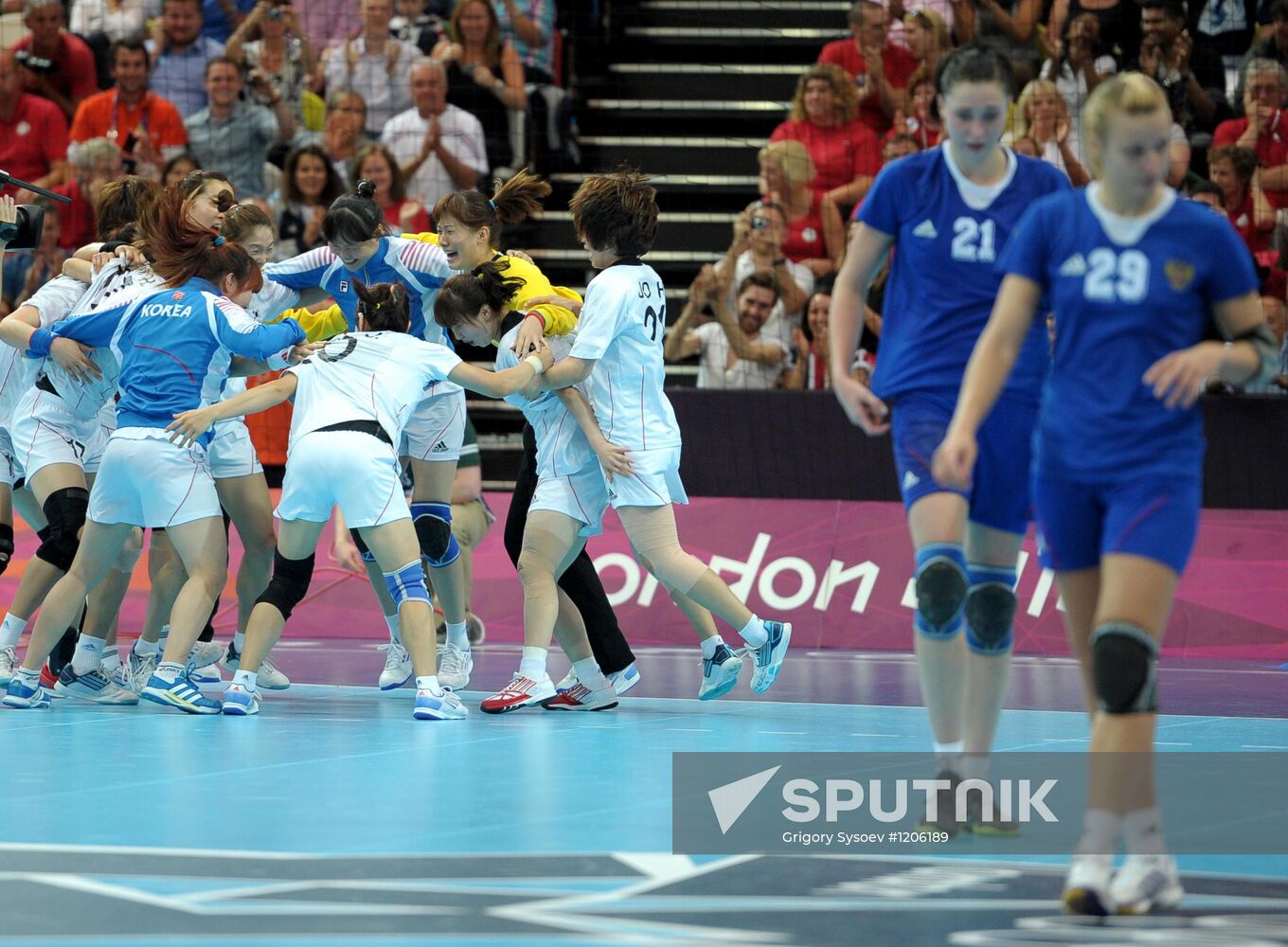 Olympics 2012 Women's Handball. Russia vs. South Korea