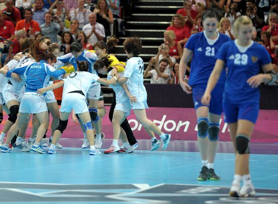 Olympics 2012 Women's Handball. Russia vs. South Korea