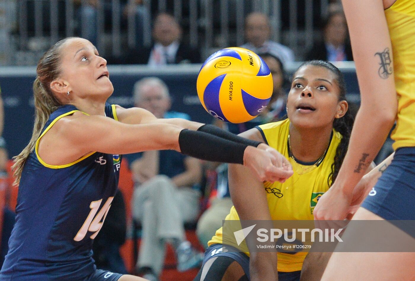 Olympics 2012 Women's Volleyball. Russia vs. Brazil