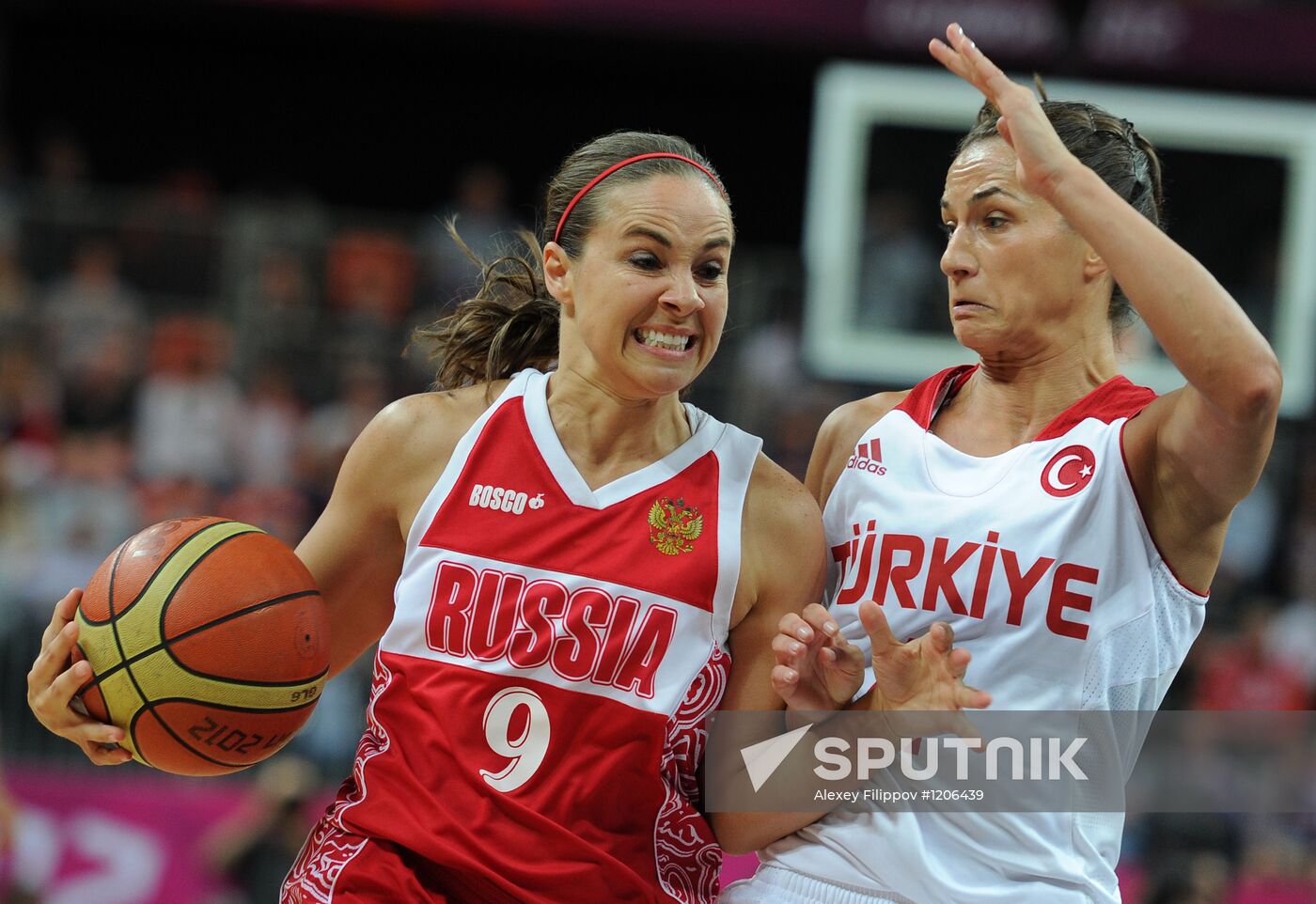 Olympics 2012 Women's Basketball. Turkey vs. Russia