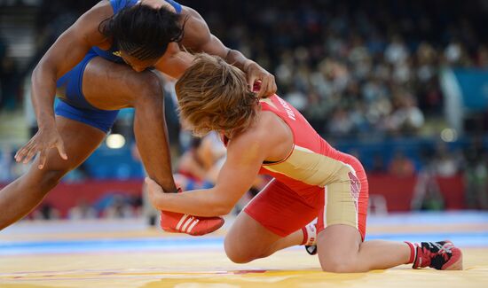 2012 Olympics. Women's freestyle wrestling. Day One