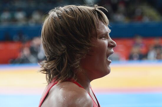 2012 Olympics. Women's freestyle wrestling. Day One