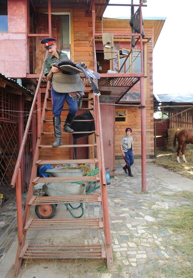 Preparations for Cossack equestrian march from Moscow to Paris