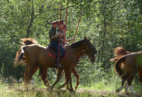 Preparations for Cossack equestrian march from Moscow to Paris