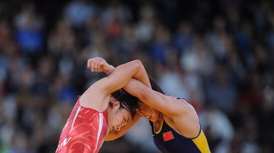 2012 Olympics. Women's freestyle wrestling. Day One