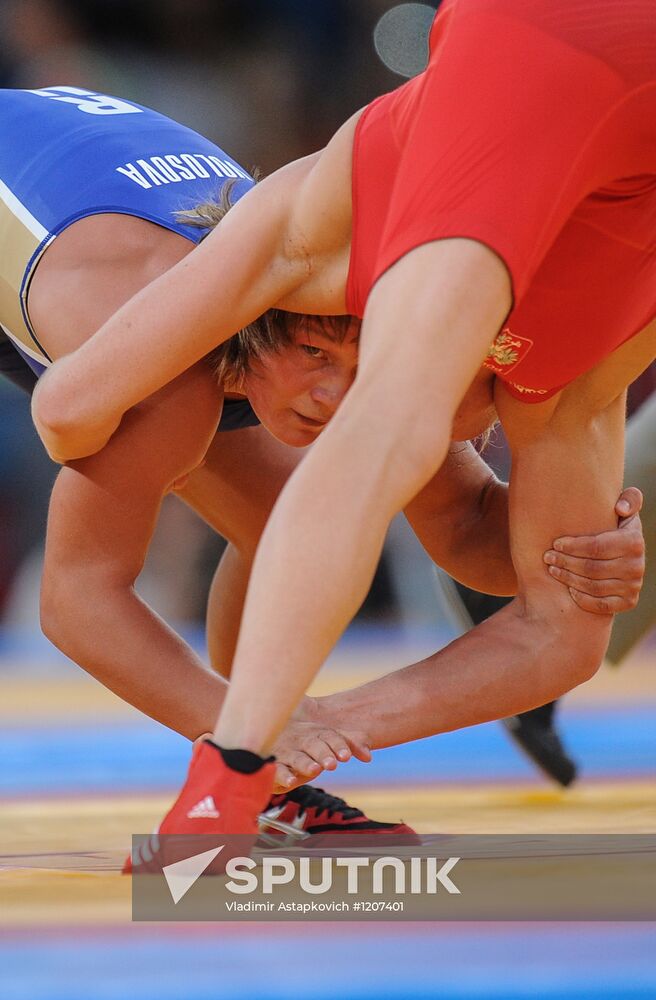 2012 Olympics. Women's freestyle wrestling. Day One