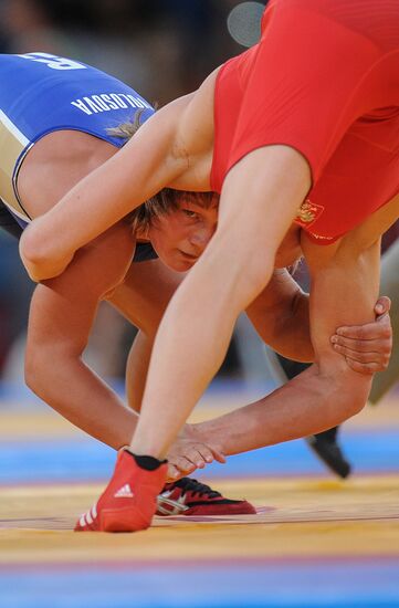 2012 Olympics. Women's freestyle wrestling. Day One