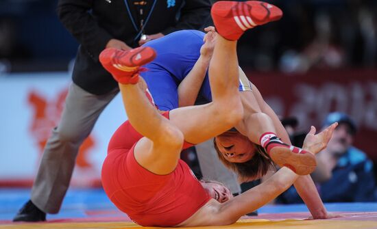 2012 Olympics. Women's freestyle wrestling. Day One