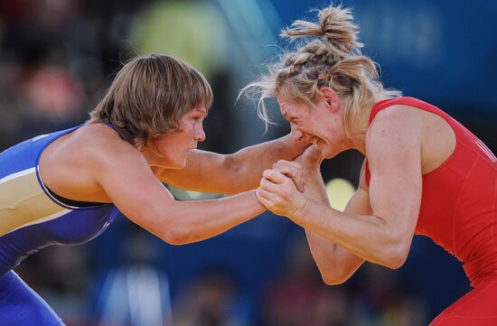 2012 Olympics. Women's freestyle wrestling. Day One