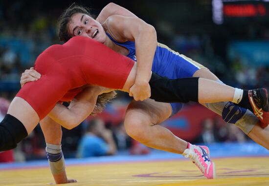 2012 Olympics. Women's freestyle wrestling. Day Two