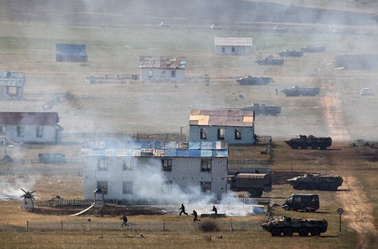 International drills Rubezh-2012 at Chebarkul field