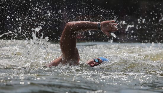 2012 Olympics. Men's 10-kilometer open-water swimming