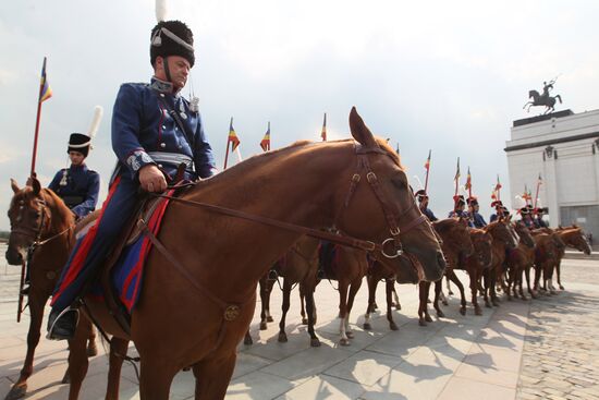 Horse march on Paris starts in Moscow