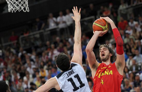 London 2012 Olympics. Men's Volleyball. United States vs. Spain