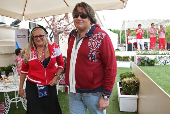 Guests of Bosco Club on Olympics' last day