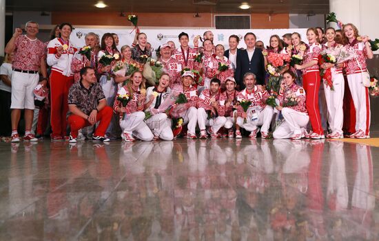 Russian national team arrives home from Olympic Games in London