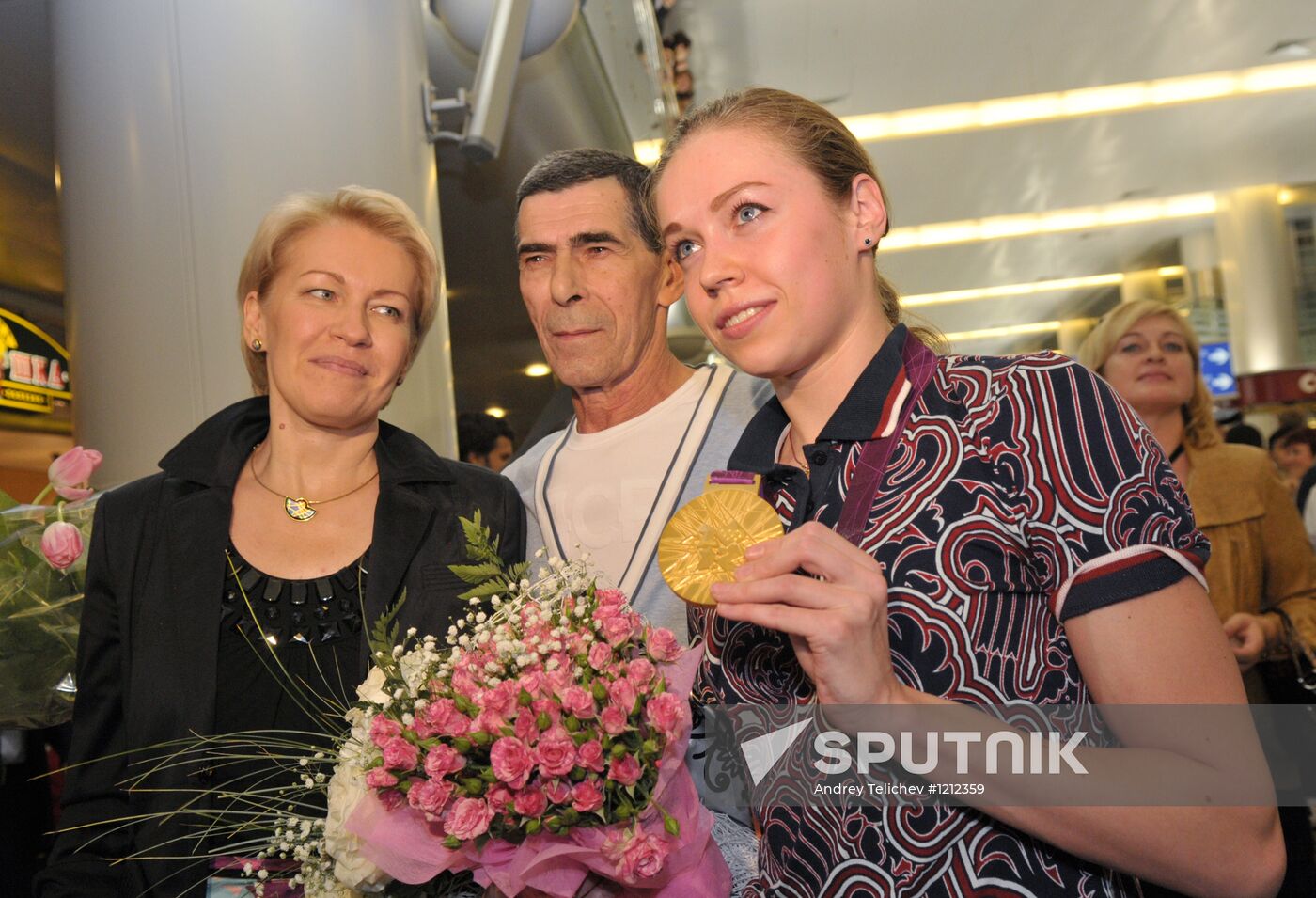 Russian national team arrives home from Olympic Games in London
