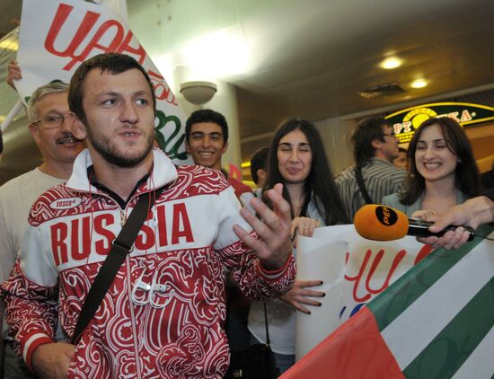 Russian national team arrives home from Olympic Games in London