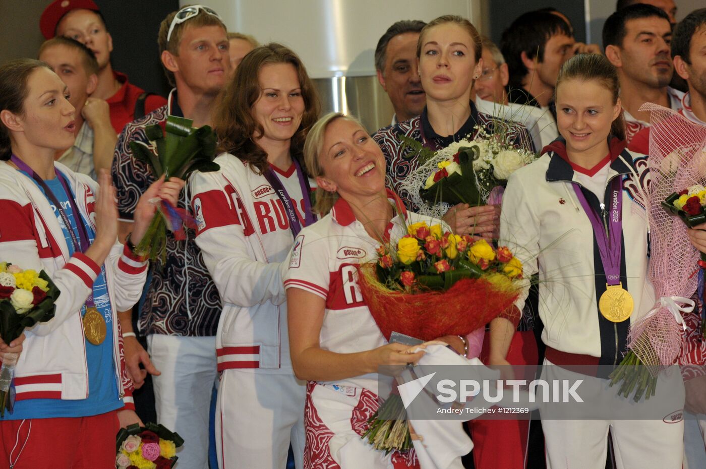 Russian national team arrives home from Olympic Games in London