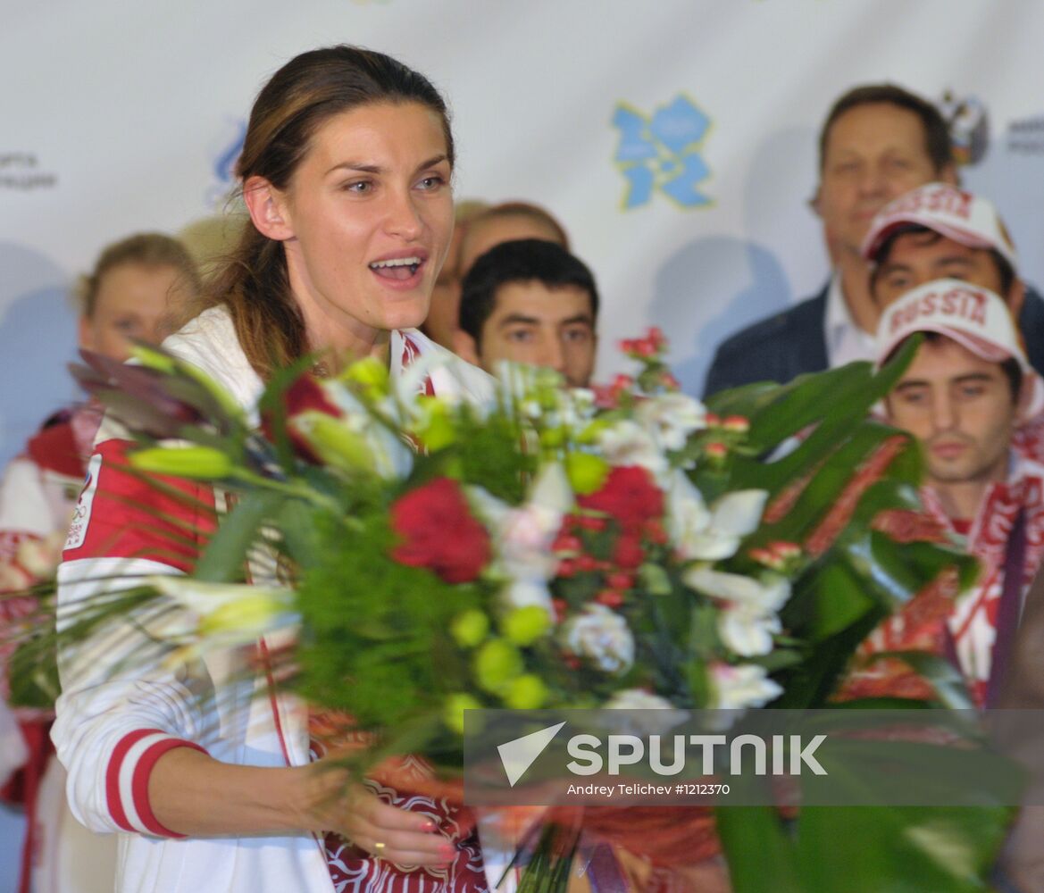 Russian national team arrives home from Olympic Games in London