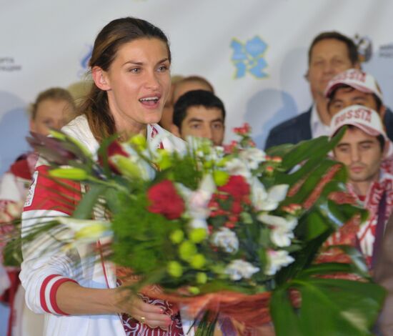Russian national team arrives home from Olympic Games in London