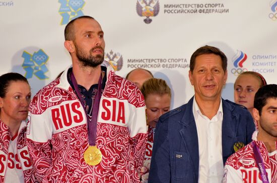 Russian national team arrives home from Olympic Games in London